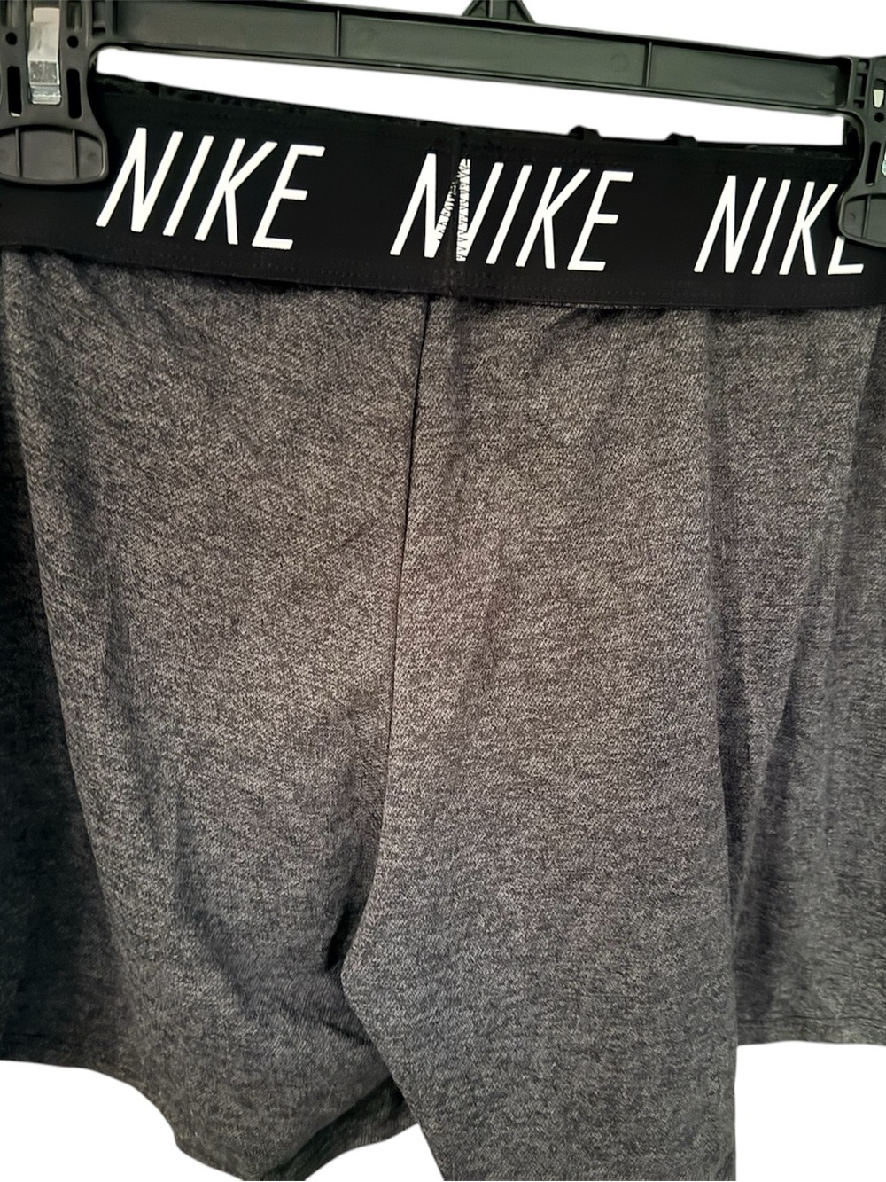 Nike Women’s Black Heather Tempo Shorts with Branded Waistband Sz. XL NWT - Picture 2 of 4